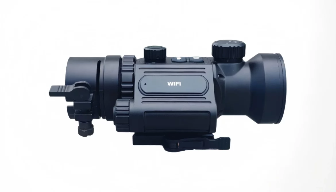 FoxIR Series 640x512 thermal imaging clip-on mounted on daytime rifle scope for night hunting and tactical operations